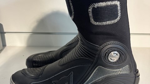 Stiefel AXIAL PRO IN 43