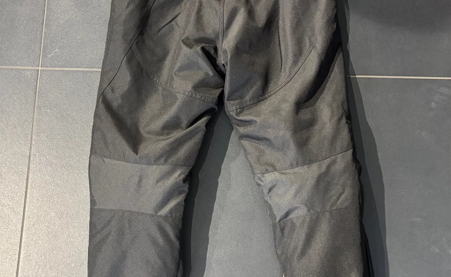 Hose TENGAI Bild 1: Hose TENGAI