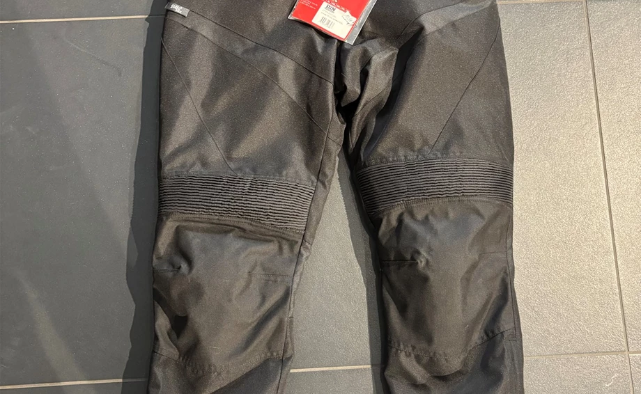 Hose TENGAI Bild 2: Hose TENGAI