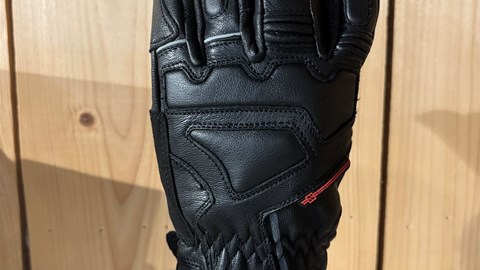 Handschuh Clinch TIGA