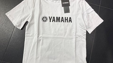 T-Shirt 25 RV ESS T-SHIRT HE CANTE