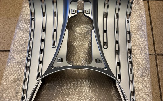 VESPA GTS hpe original Trittbrett - Bild 1 VESPA GTS hpe original Trittbrett - Bild 1