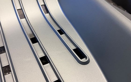 VESPA GTS hpe original Trittbrett - Bild 2 VESPA GTS hpe original Trittbrett - Bild 2