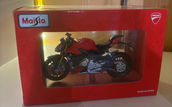 MODELL MOTORRAD SUPER NAKED V4 S 1:18 - Bild 2