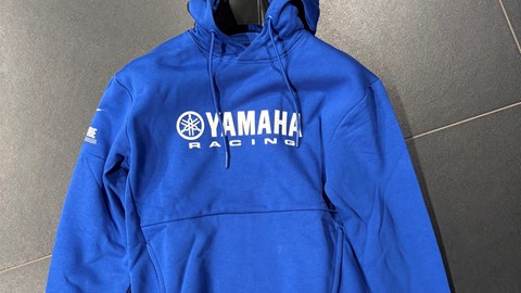 Hoodie 26 PB ESS HOODIE UNISEX VIS