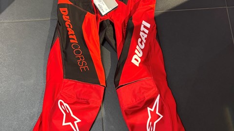 HOSE MX DUCATI DESMO 32