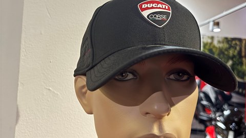 DC STRETCH BLACK KAPPE NEW ERA L-XL