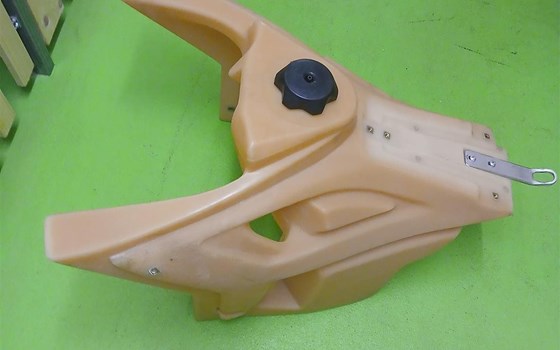 19 L Tank Beta 4T 2020-2025 - Bild 1