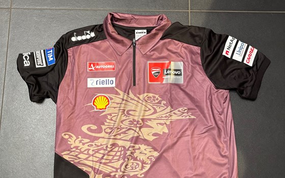 REPLICA GP MUG'25  POLO-SHIRT - Bild 1