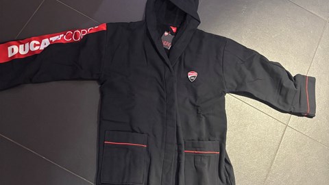 Bademantel DC RACE 2021 S-M