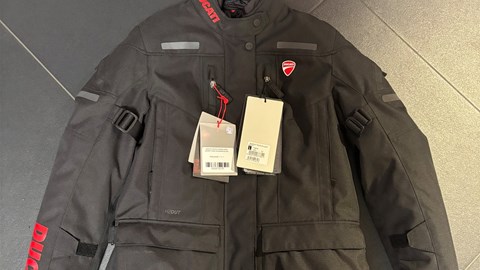 JACKE TOUR C4 DAMEN SCHWARZ M