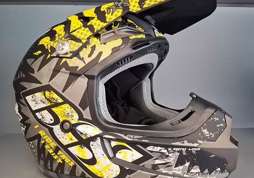 IXS Helm - Bild 1 IXS Helm - Bild 1