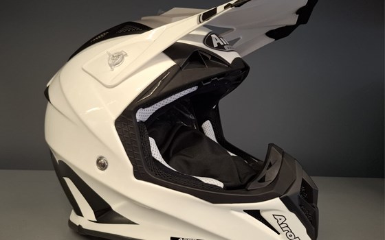 Airoh Helm - Bild 1 Airoh Helm - Bild 1