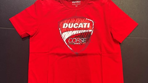 DC 17 GRAPHIC RED T-SHIRT M