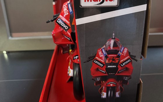 MODELL MOTORRAD MOTOGP BIG (1:6) - Bild 3