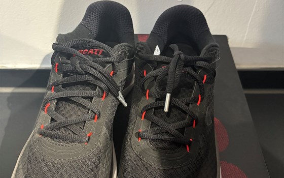 SHOES REDLINE SIZE 41 (8,5) - Bild 1