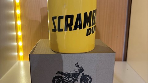 KAFFEEBECHER SCRAMBLER