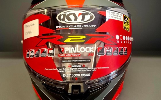 KYT Motorrad Helm - Bild 3