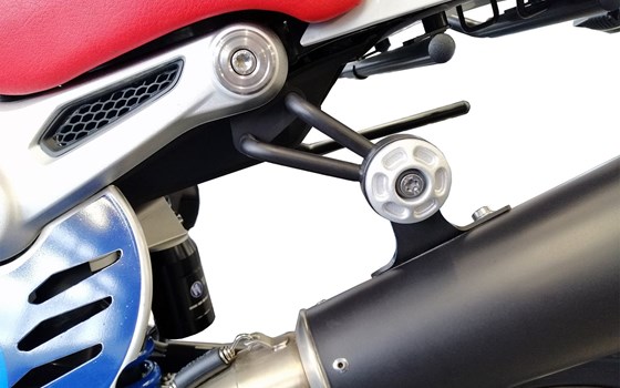 Auspuff-Halter R nineT - schwarz - hoch - Bild 2