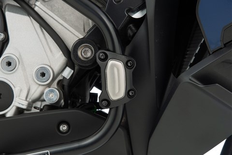 Marke: Wunderlich Artikelname: Schutzbügelprotektoren Set GUARD - schwarz-silber - 22mm