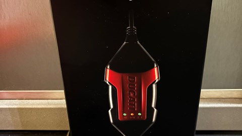 BATTERY MAINTAINER NEW CONNECTOR