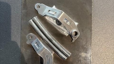 SET Halter Bremsfl. Behälter