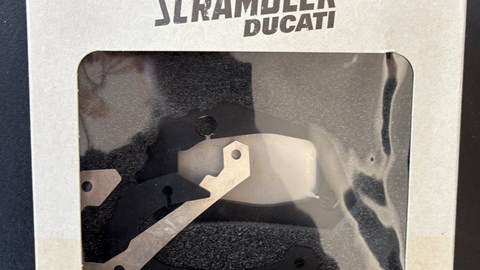 VERGR. STÄNDERFUSSPLATTE Scrambler