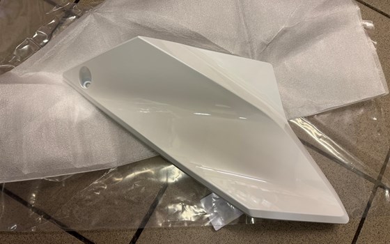 Tankspoiler rechts Super Duke 1290 - Bild 2