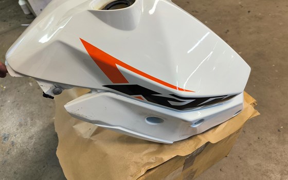 Tank KTM 990 Supermoto - Bild 8