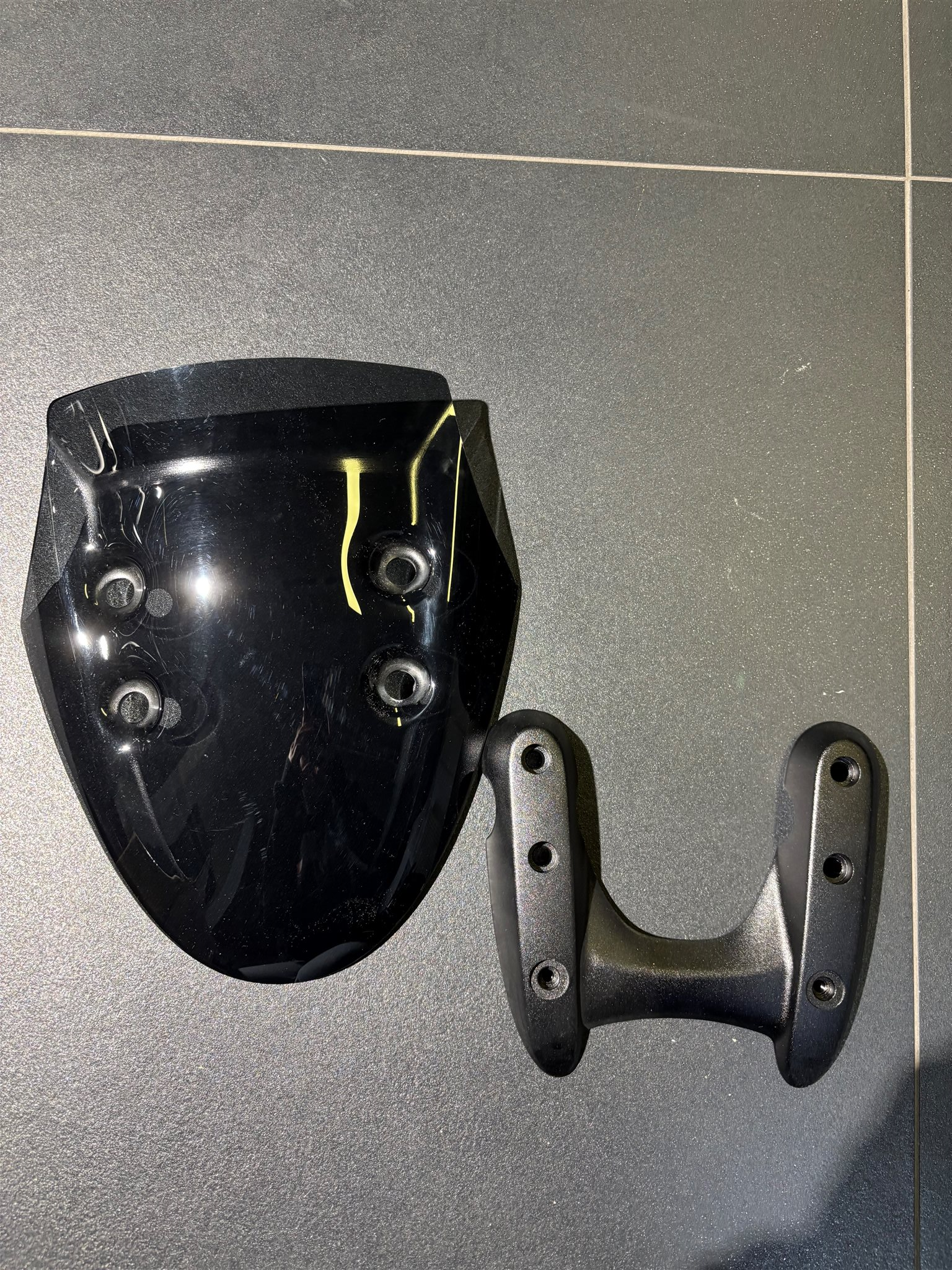 Cockpitverkleidung Roadster - DVL Roadster Diavel Diavel AMG: Ducati Diavel AMG (2012) | Ducati Diavel AMG (2013) | Diavel Carbon: Ducati Diavel Carbon (2011) | Ducati Diavel Carbon (2012) 