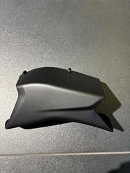 RECHTES LUFTLEITBLECH  MULTISTRADA V4 (2021 - 2023) MULTISTRADA V4 PIKES PEAK (2022 - 2023) MULTISTRADA V4 PIKES PEAK THAILAND (2022 - 2023) MULTISTRADA V4 PIKES PEAK USA (2022 - 2023)