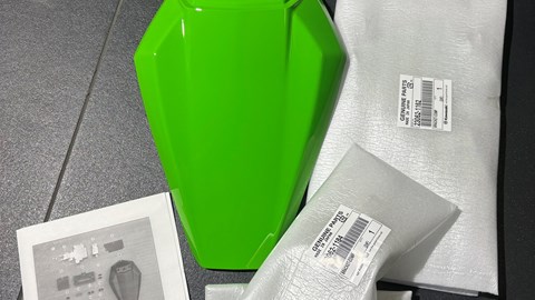 PILLION SEAT COVER,L.GREE Ninja ZX-6R (2024)