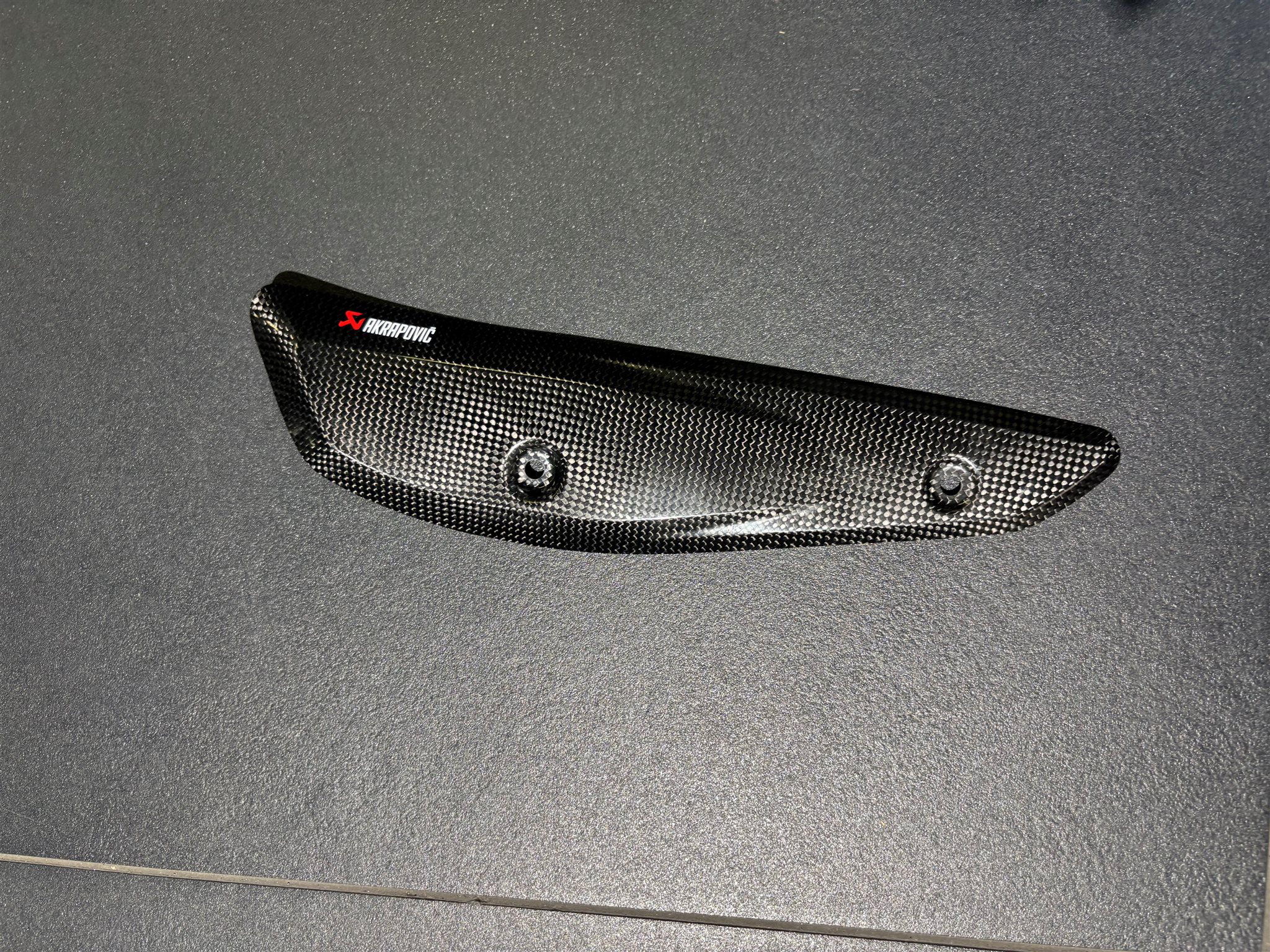 HEAT SHIELD EXHAUST Z900 ab 2025 Akrapovič Carbon Heat Shield (Z900/SE)