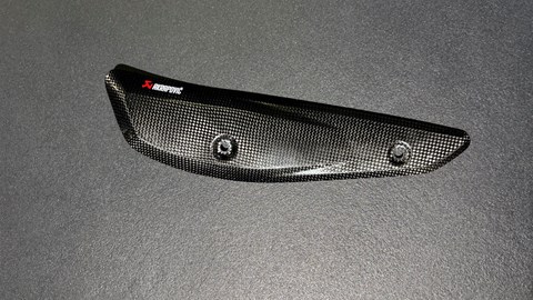 HEAT SHIELD EXHAUST Z900 ab 2025 Akrapovič Carbon Heat Shield (Z900/SE)