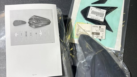 Tankpad mit Verkleidung SEATCOVER,Met.Spark BLACK  Z400/Ninja400