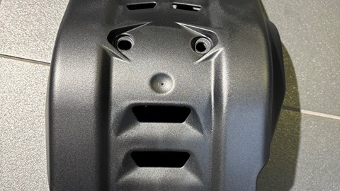 PARACOPPA IN PLASTICA V21J Desmo 450 MX 