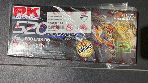 CATENA PERFORMANCE V21J  Desmo 450 MX RK 520 Performance Kette