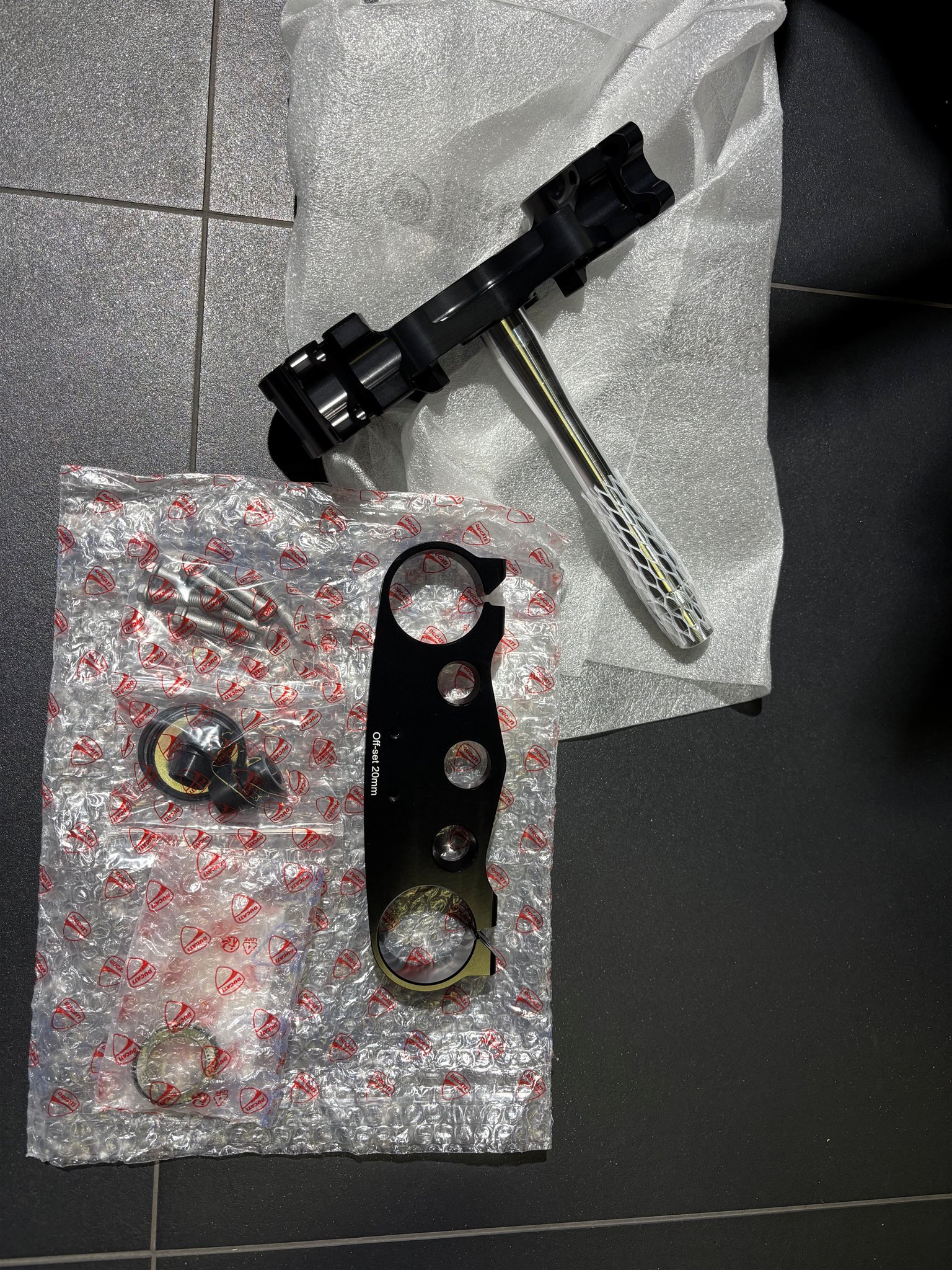 PIASTRE DI STERZO CNC V21J Ducati Desmo 450 MX