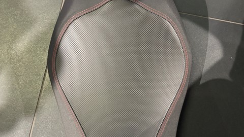 NIEDRIGE SITZBANK -20MM 1406