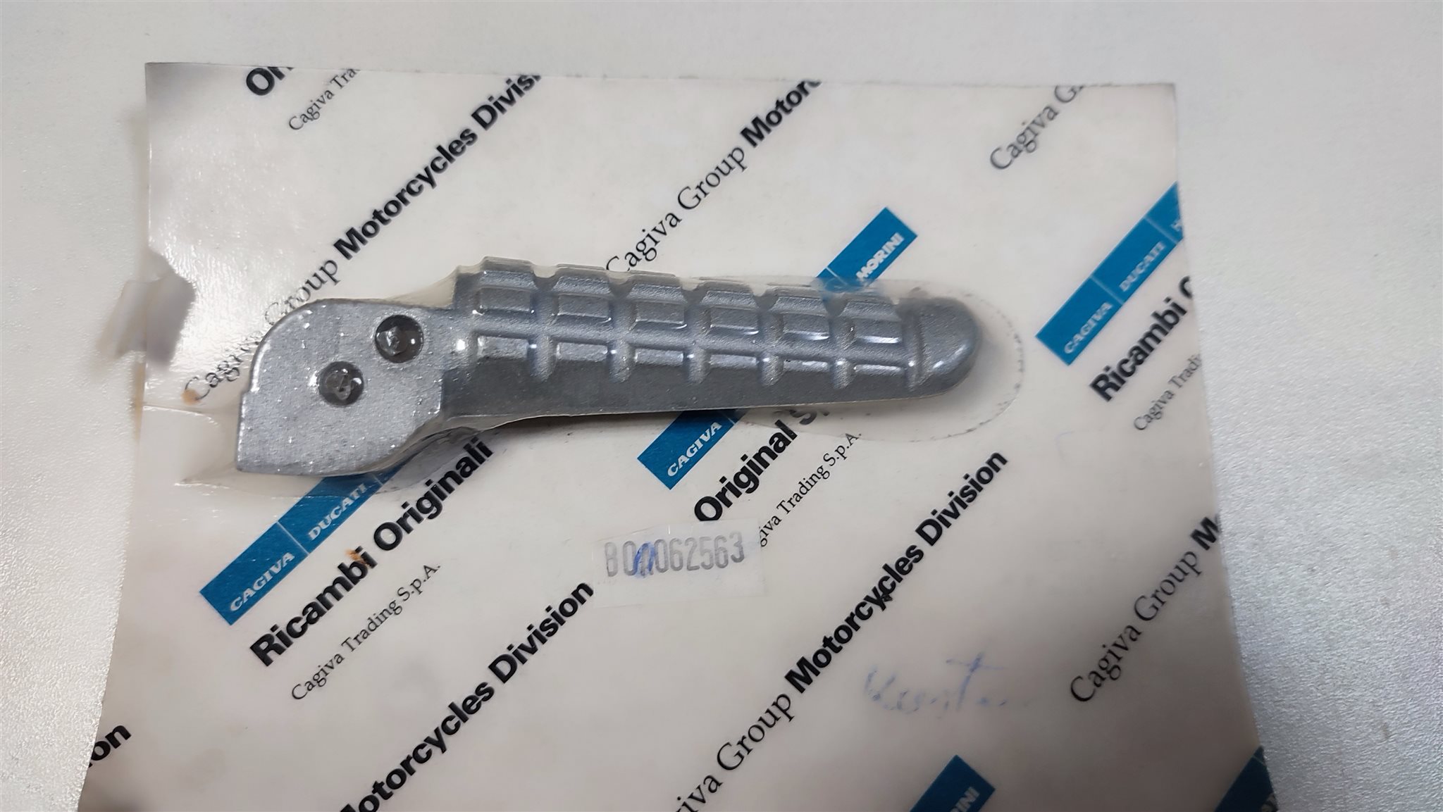 Fußraste hinten links Cagiva Mito