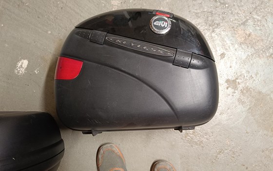 Seitenkoffer und Topcase der Marke Givi - Bild 5