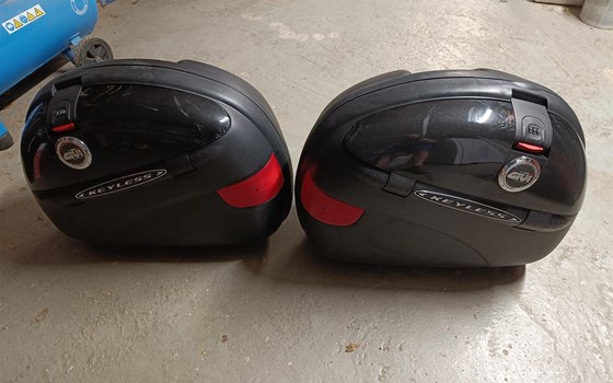 Seitenkoffer und Topcase der Marke Givi - Bild 6