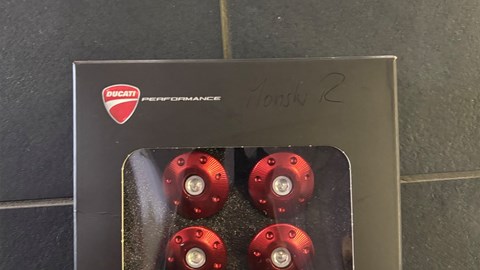 KIT CNC FRAME PLUGS RED MONSTER R