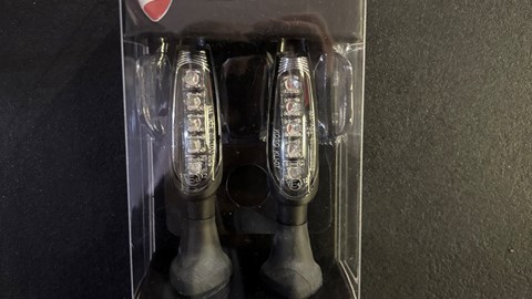 KIT ZUGEL. LED-BLINKER (2 STCK.) EINRAST