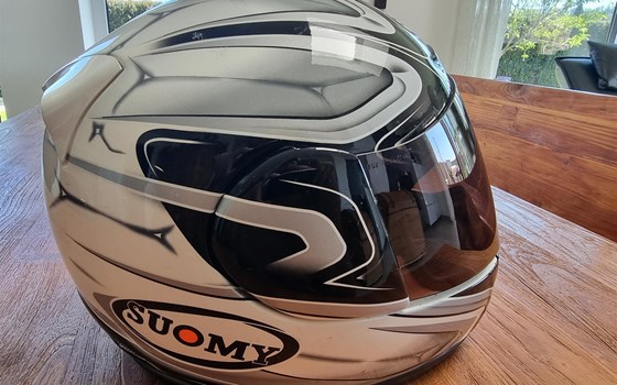 Leichtester Integralhelm - Bild 2