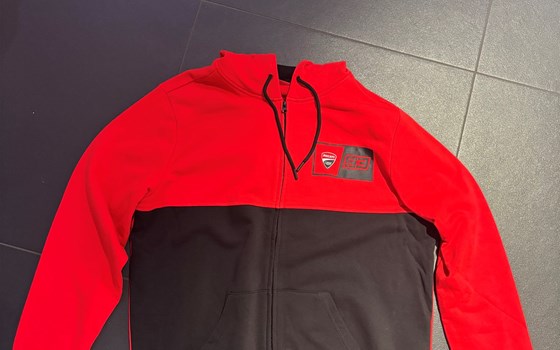 KAPUZEN-SWEATSHIRT DUAL MM93 '25  - Bild 1