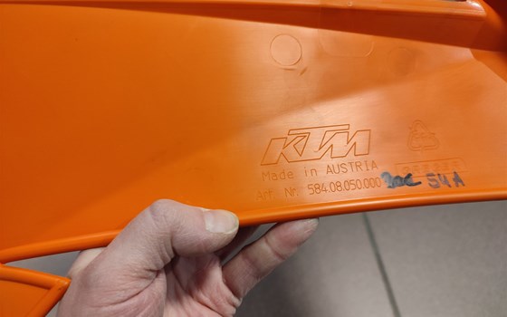 SPOILER RECHTS ORANGE - Bild 2