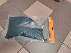 Spoiler links / Tankverkleidung