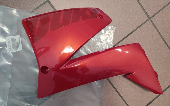 Spoiler links rot - Bild 2