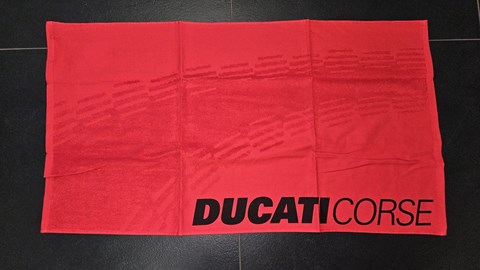 STRANDTUCH DC LIVERY